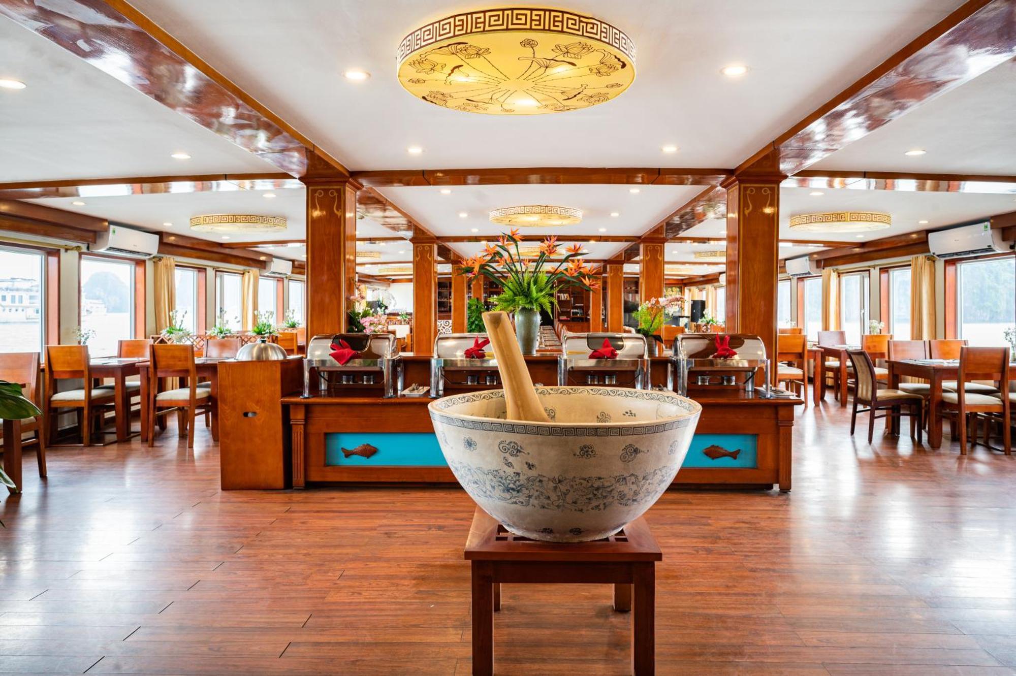 Dragon Crown Legend Cruise Hotell Ha Long Eksteriør bilde