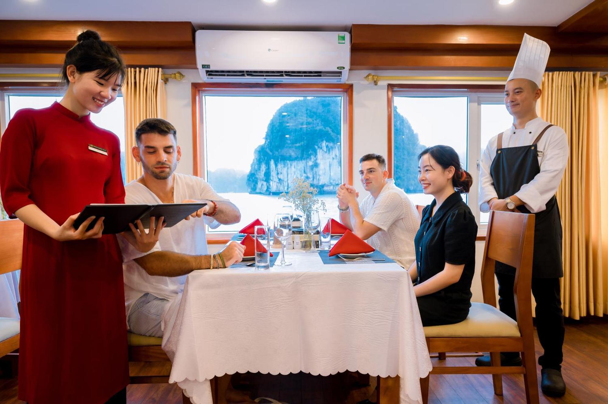 Dragon Crown Legend Cruise Hotell Ha Long Eksteriør bilde