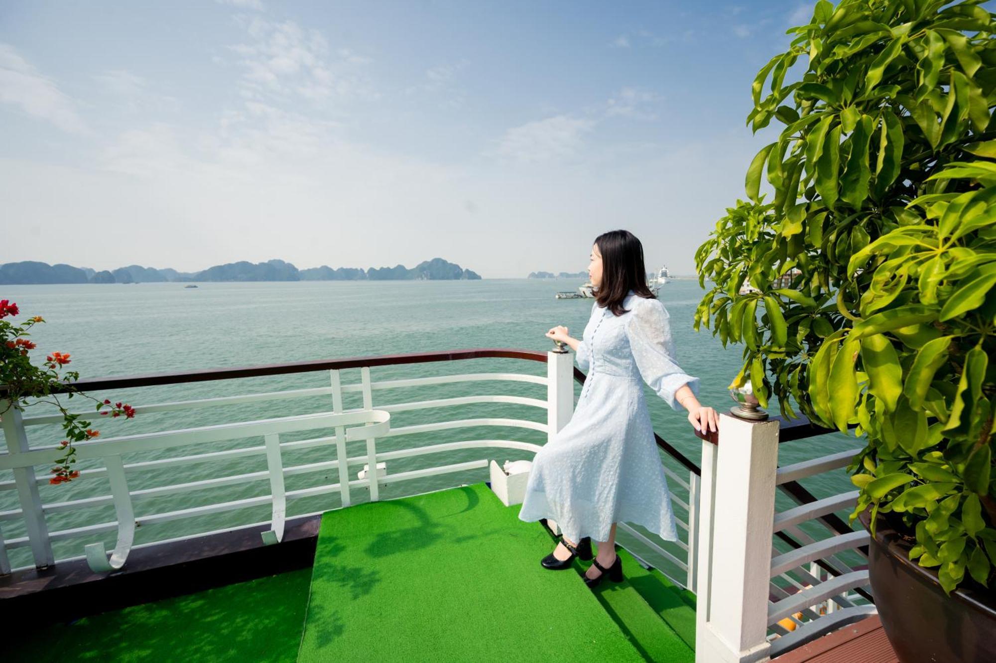 Dragon Crown Legend Cruise Hotell Ha Long Eksteriør bilde